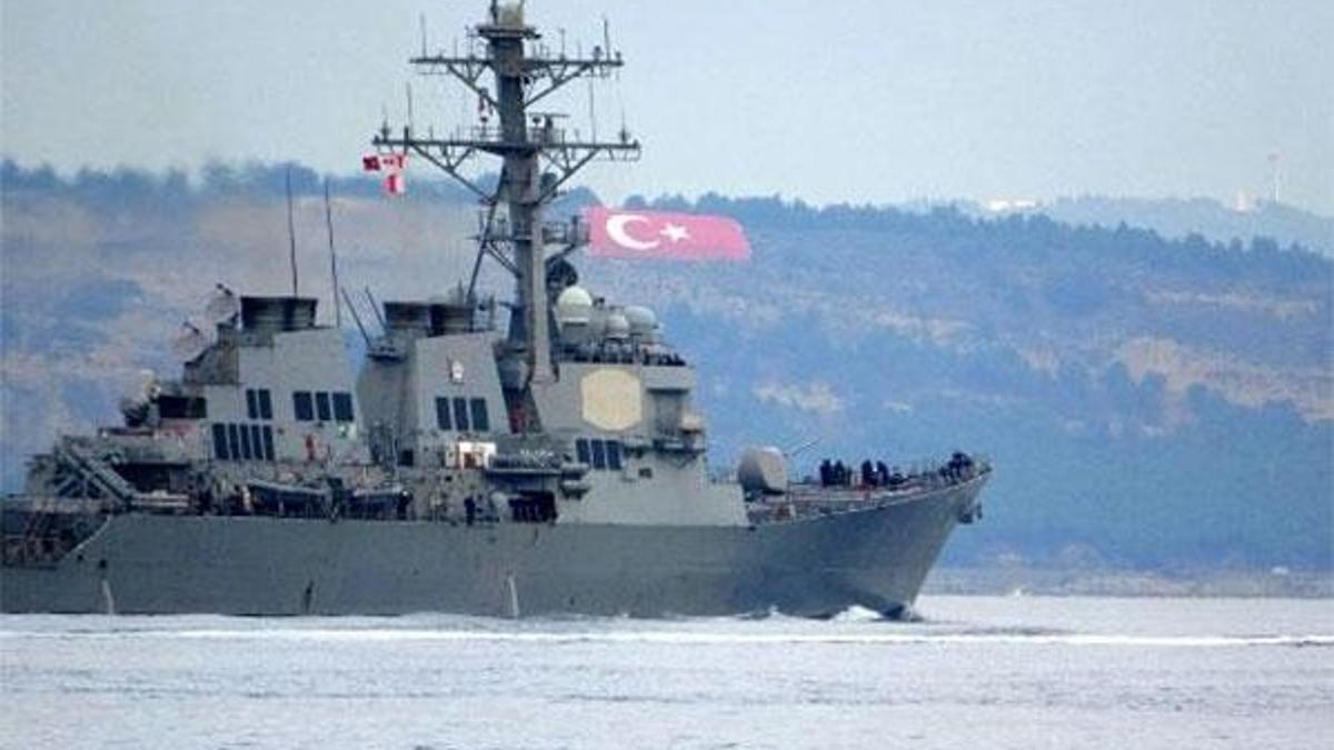 ABD savaş gemisi 'USS Ross' Çanakkale Boğazından geçti