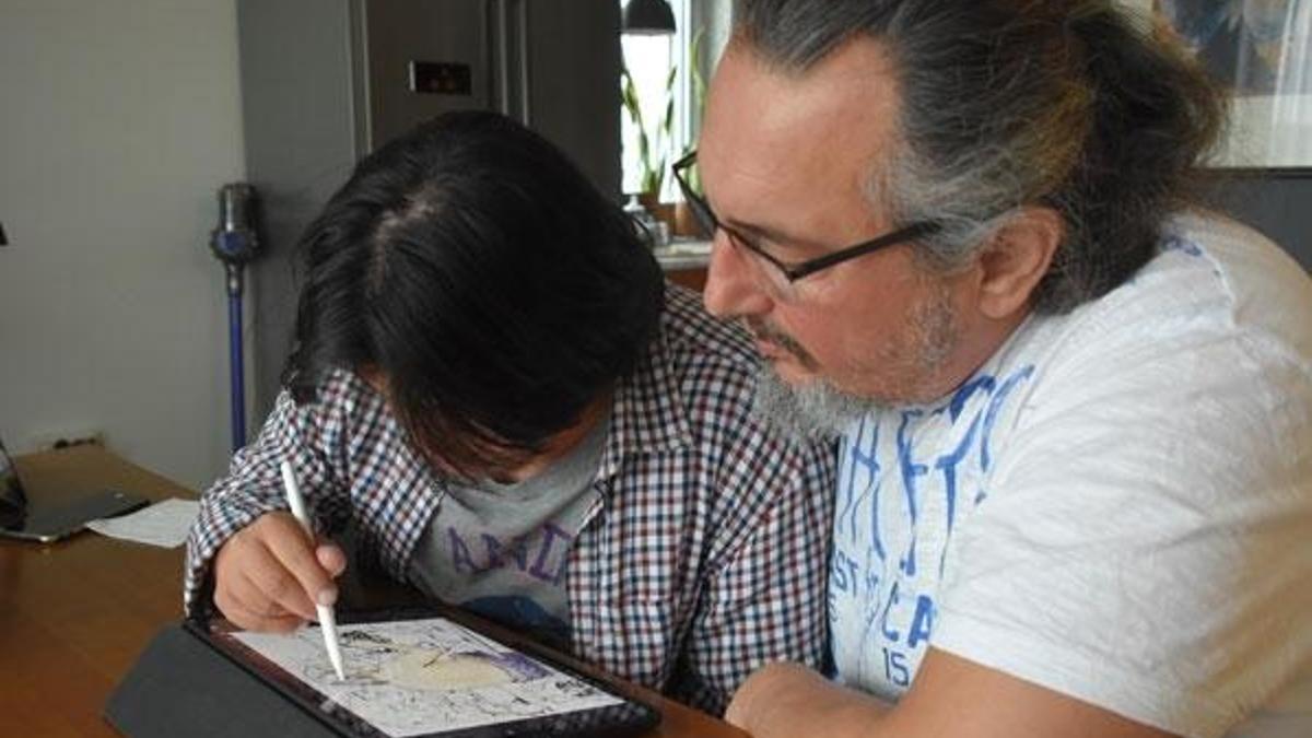 Tablet bekliyordu bantlanmış cam çıktı