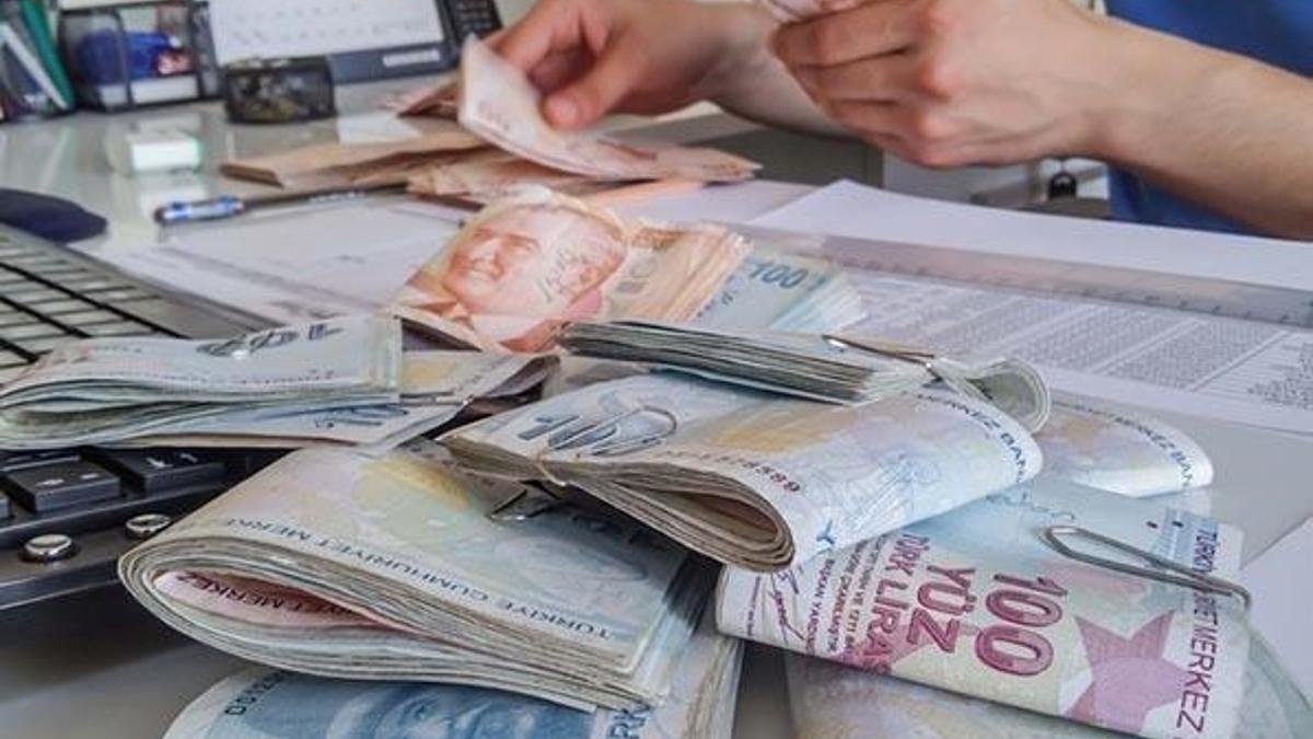 Çalışan anneye bakıcı desteği! Her ay bin 300 lira...