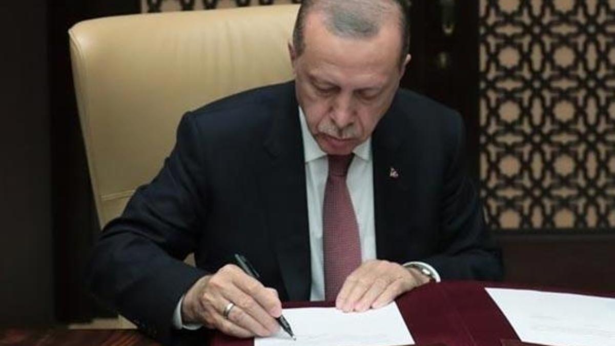 AK Parti’de kritik anket!