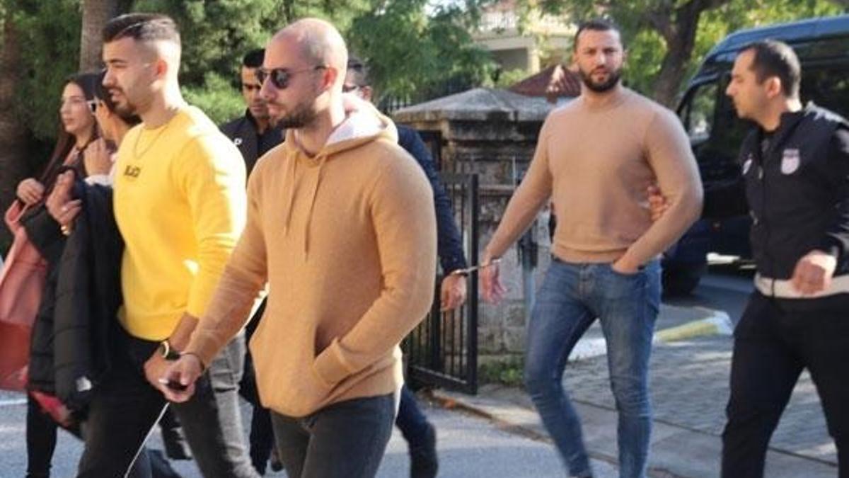 Ünlü şarkıcı Genco Ecer gözaltına alındı!