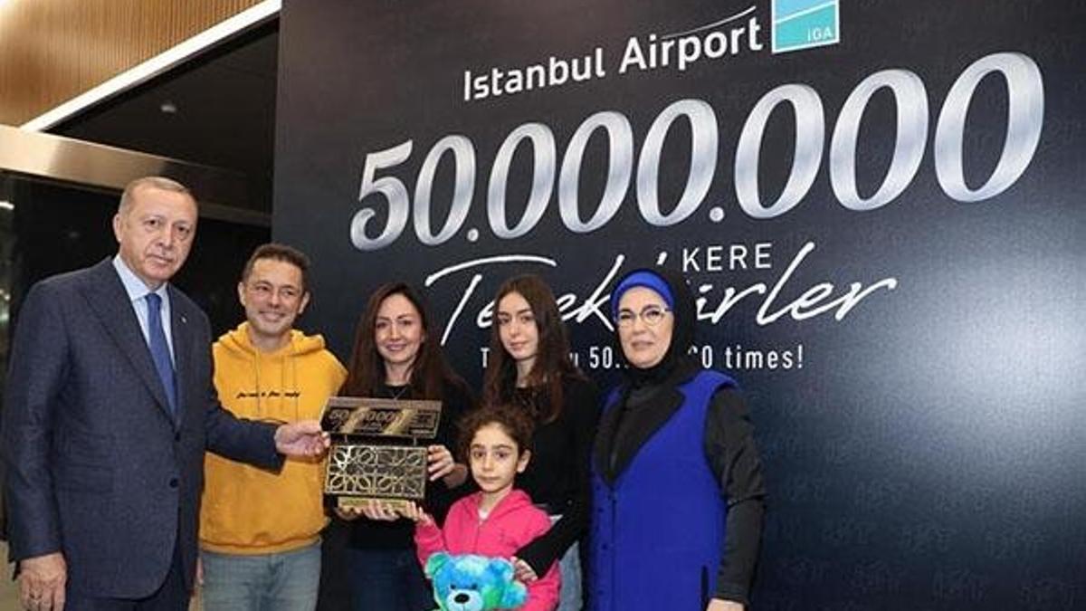 50 milyonuncu yolcuya hediyelerini Cumhurbaşkanı Erdoğan verdi