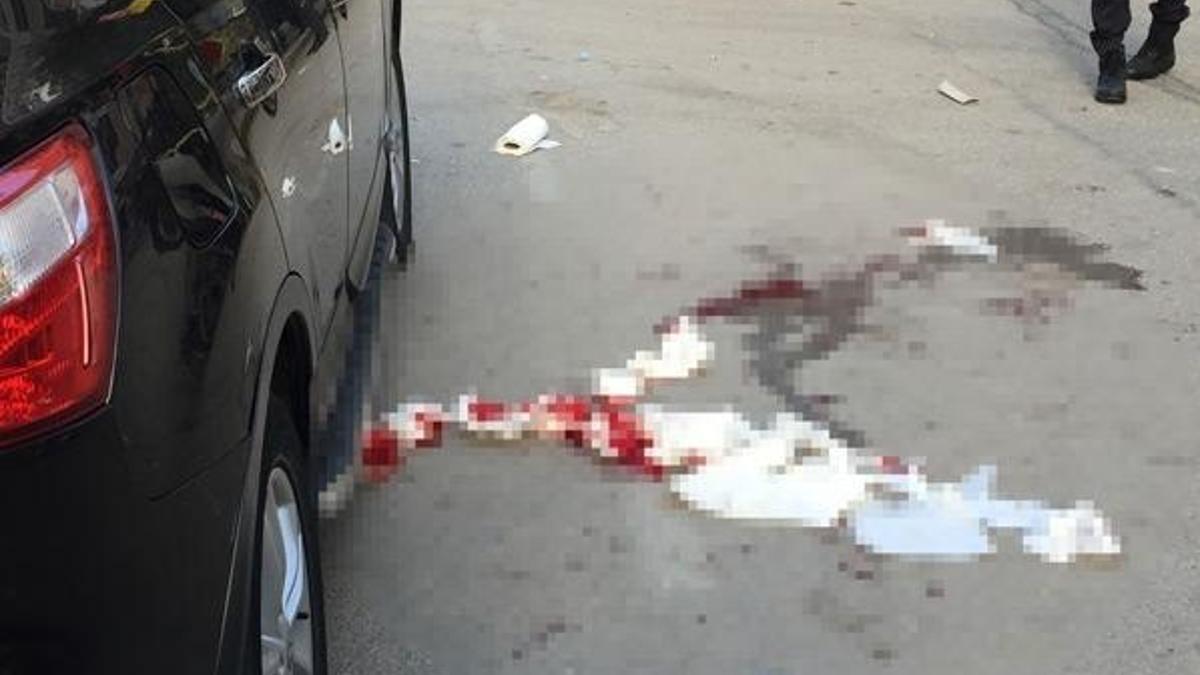 Sevgilisini otomobilde bıçakladı, linçten kurtuldu