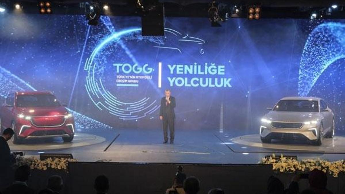 Son dakika: Cumhurbaşkanı Erdoğan yerli otomobili tanıttı ve ilk siparişi verdi