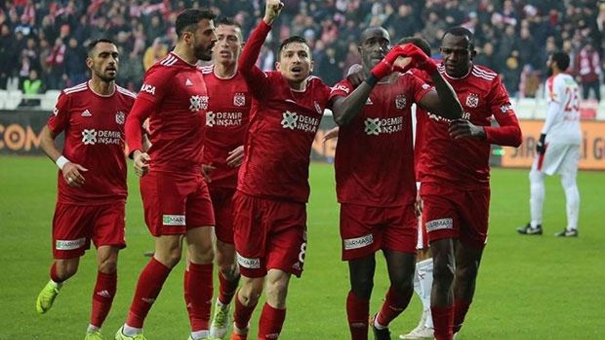 Sivasspor doludizgin devam ediyor!