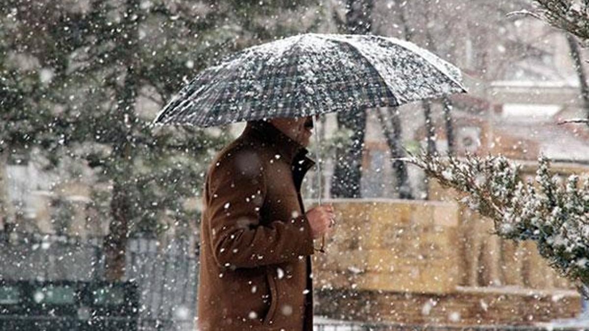 İstanbul için kritik açıklama! Meteoroloji'den kar ve karla karışık yağmur uyarısı