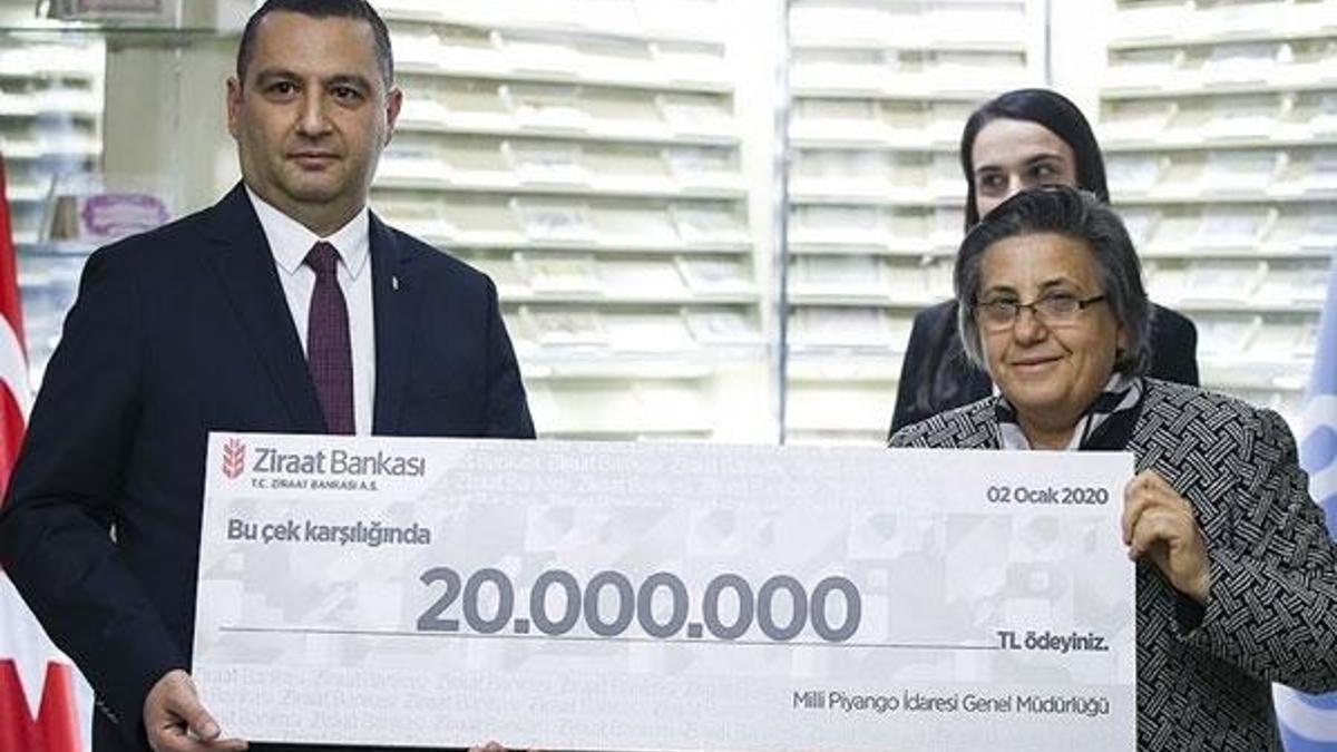 Yılbaşı talihlilerinden ikisi ikramiyesini aldı!