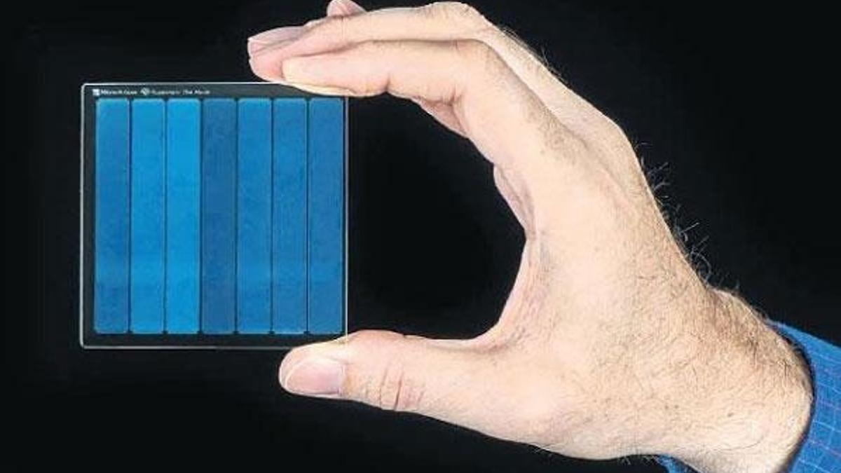 Microsoft, ‘Superman’i küçücük cama hapsetti!