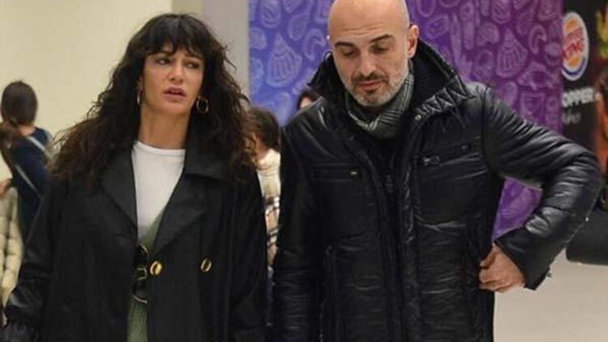 Berrak Tüzünataç-Berk Suyabatmaz'a havalimanında şok