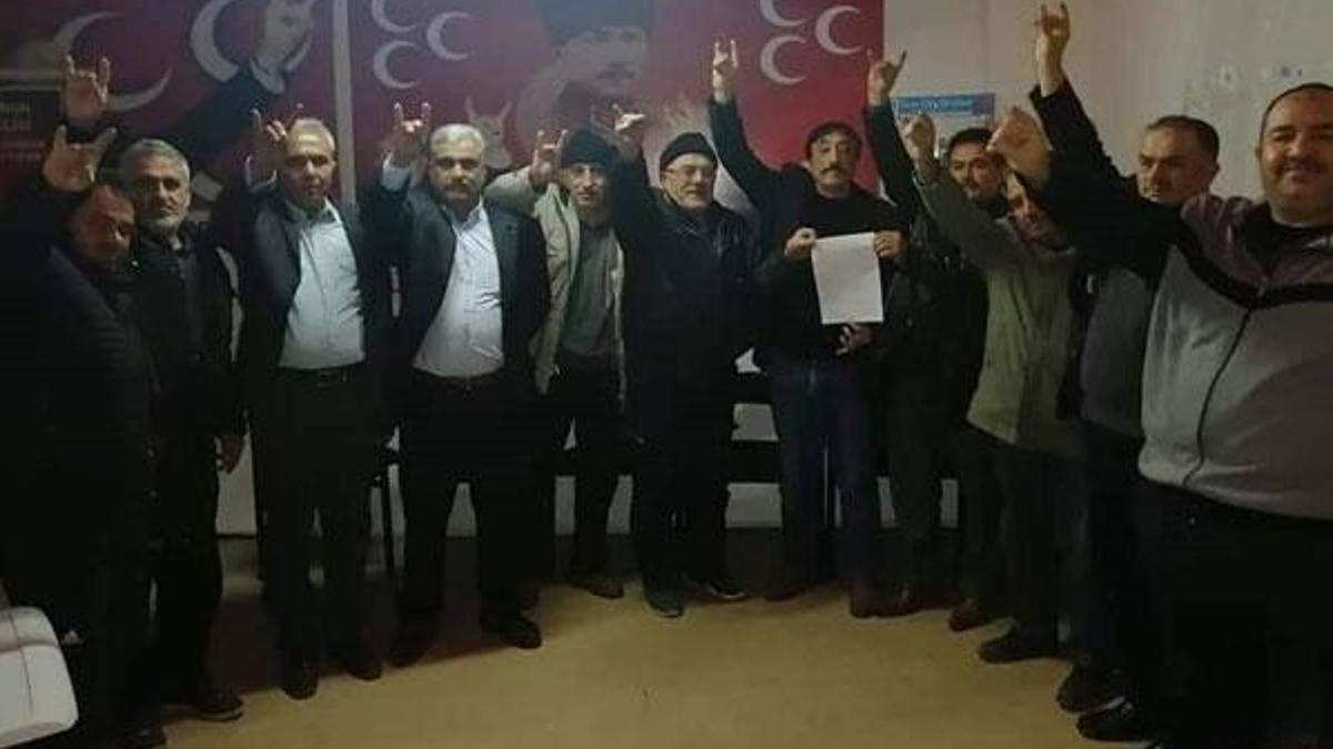 MHP Tavas ilçe yönetimi istifa etti