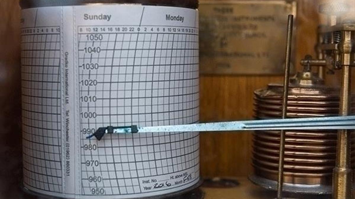 İran'da nükleer tesis yakınlarında 4,7 büyüklüğünde deprem