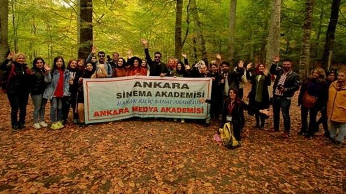 Fotoğraf sevdalıları Ankara’da fotoğrafçılığın püf noktalarını öğreniyor