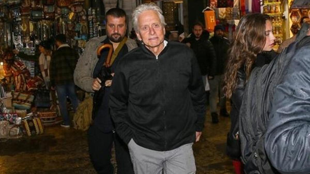 Michael Douglas mal kabul kapısından kaçtı!