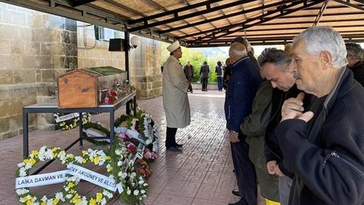 KKTC'de şok! Türk bakanın dayısını İngiliz mezarlığına defnettiler