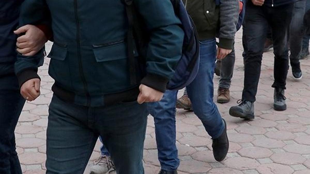 FETÖ, askeri okullara girmeye elverişsiz üyelerini sahte isimlerle ameliyat ettirmiş