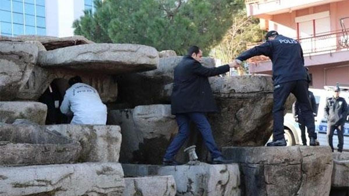 Kayıp genç süs havuzunda ölü bulundu