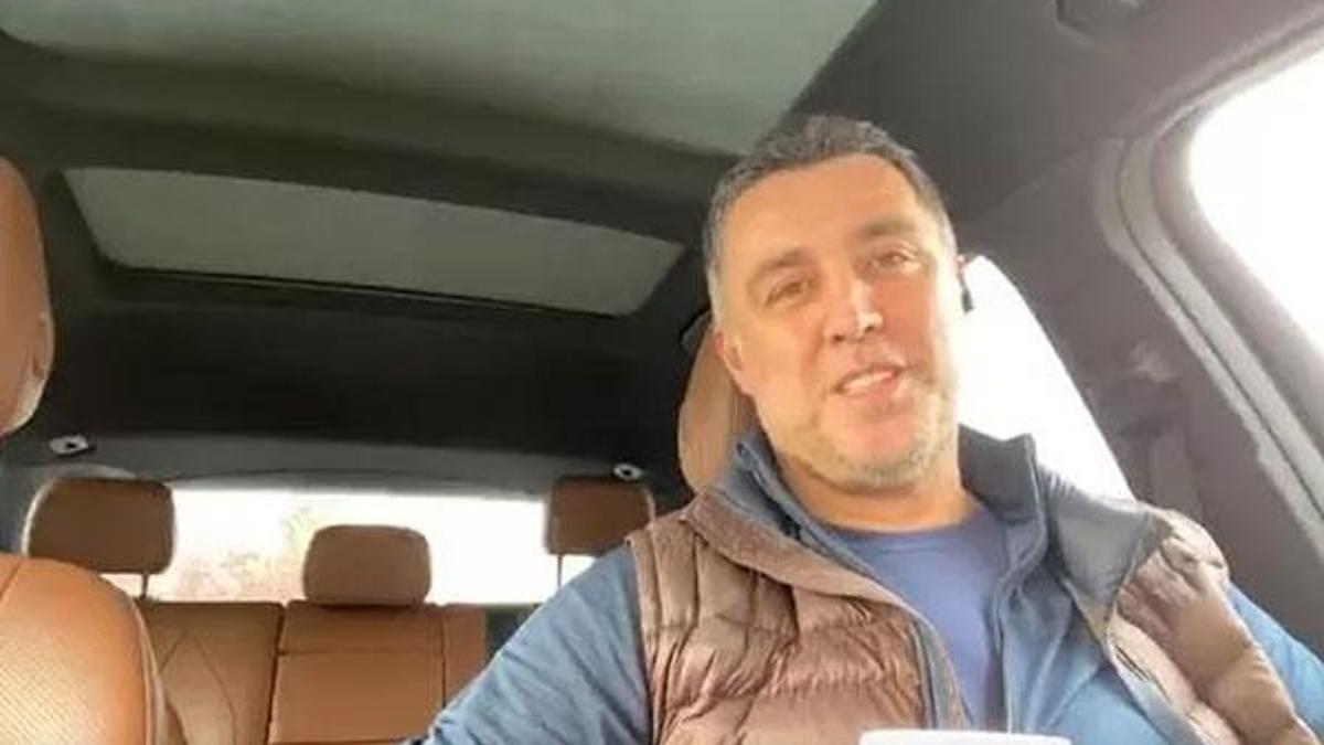 Firari FETÖ'cü Hakan Şükür'ün yeni işi!