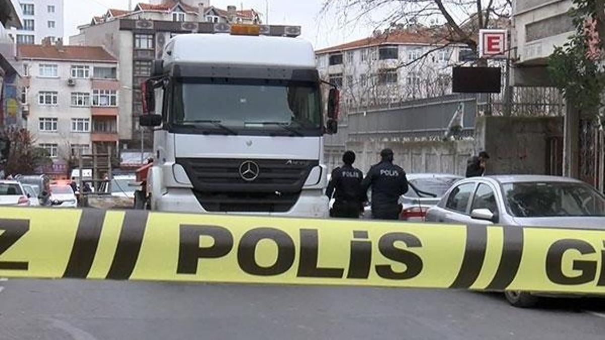 Gaziosmanpaşa 5 yaşındaki çocuk TIR'ın altında kaldı