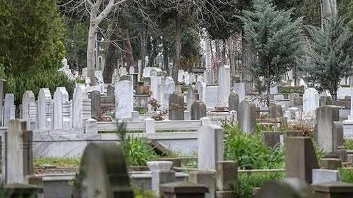 İstanbul’da 20 yıl sonra mezar yeri kalmayacak