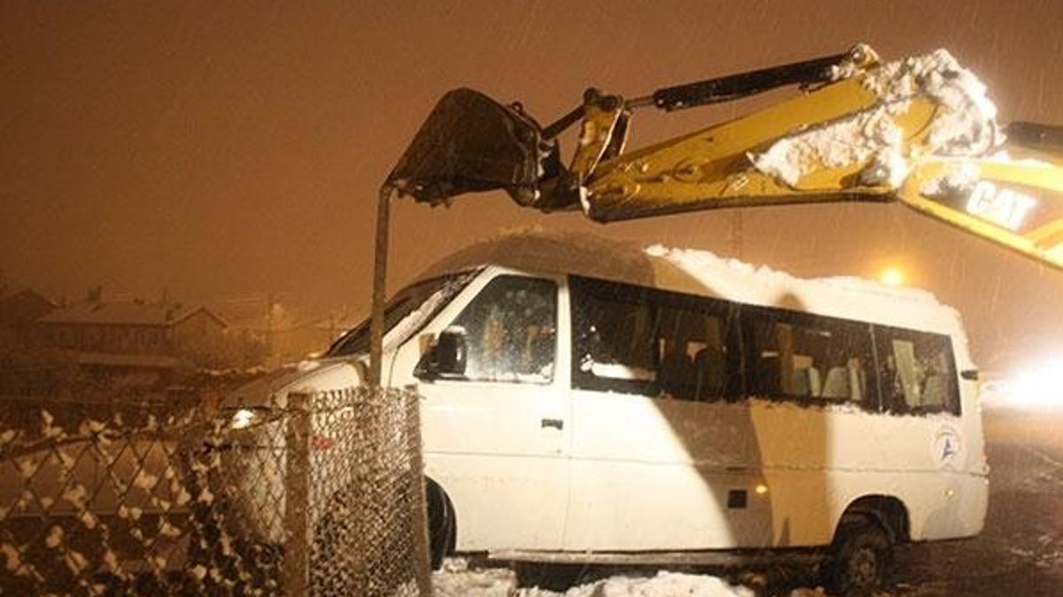 Seyir halindeki sürücü kalp krizi geçirip öldü