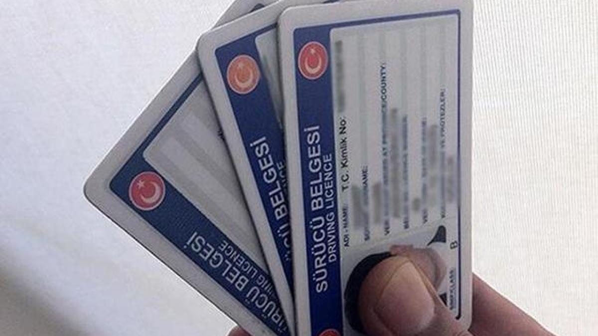 Ehliyetlerin değişim tarihi uzatıldı!
