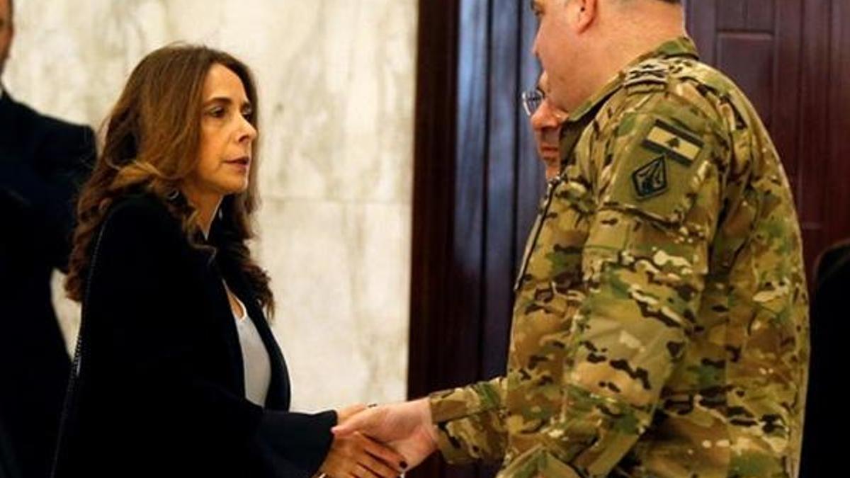 Tarihi değişim! Zeyna Akar ilk kadın savunma bakanı oldu...