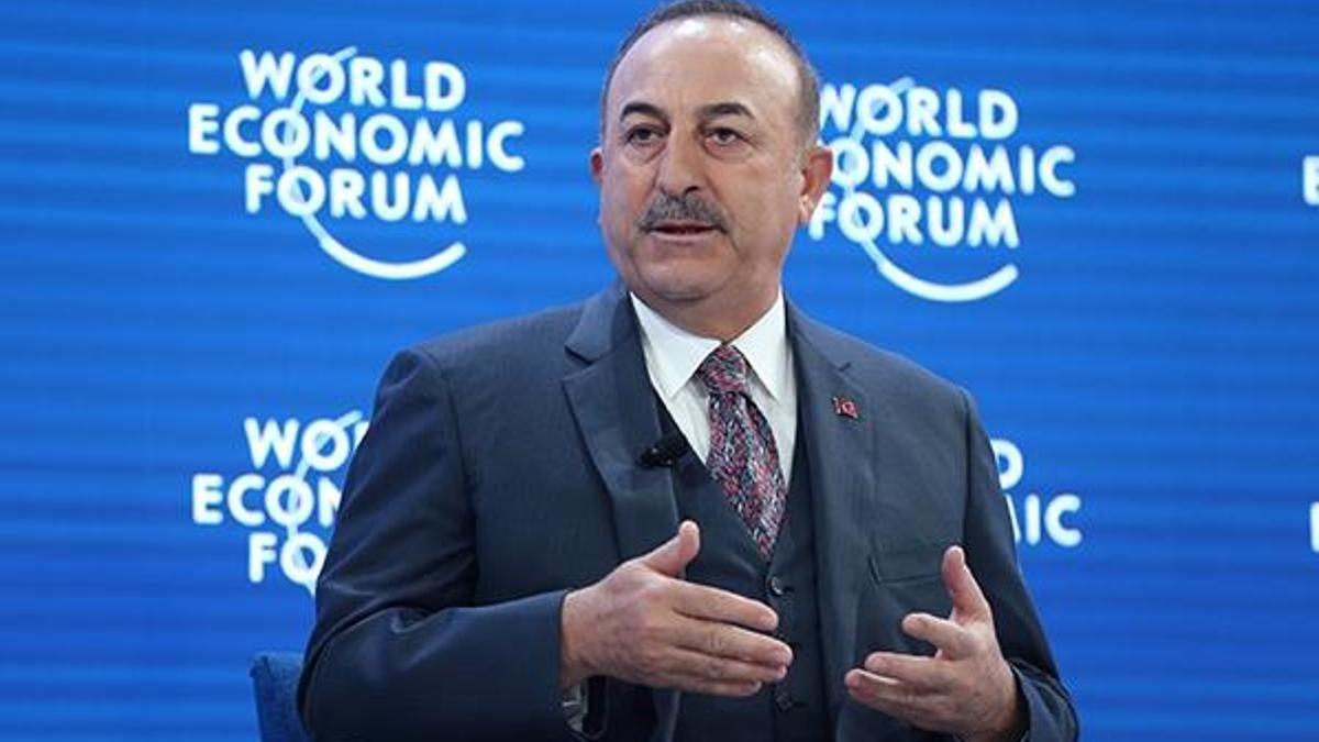 Bakan Çavuşoğlu: S-400 füze sistemleri NATO ile uyumlu olabilir