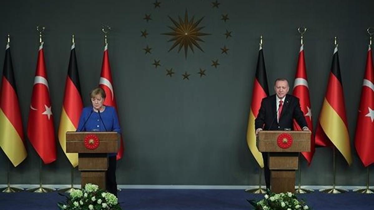 Cumhurbaşkanı Erdoğan resti çekti: Yalnız bırakmayacağız!