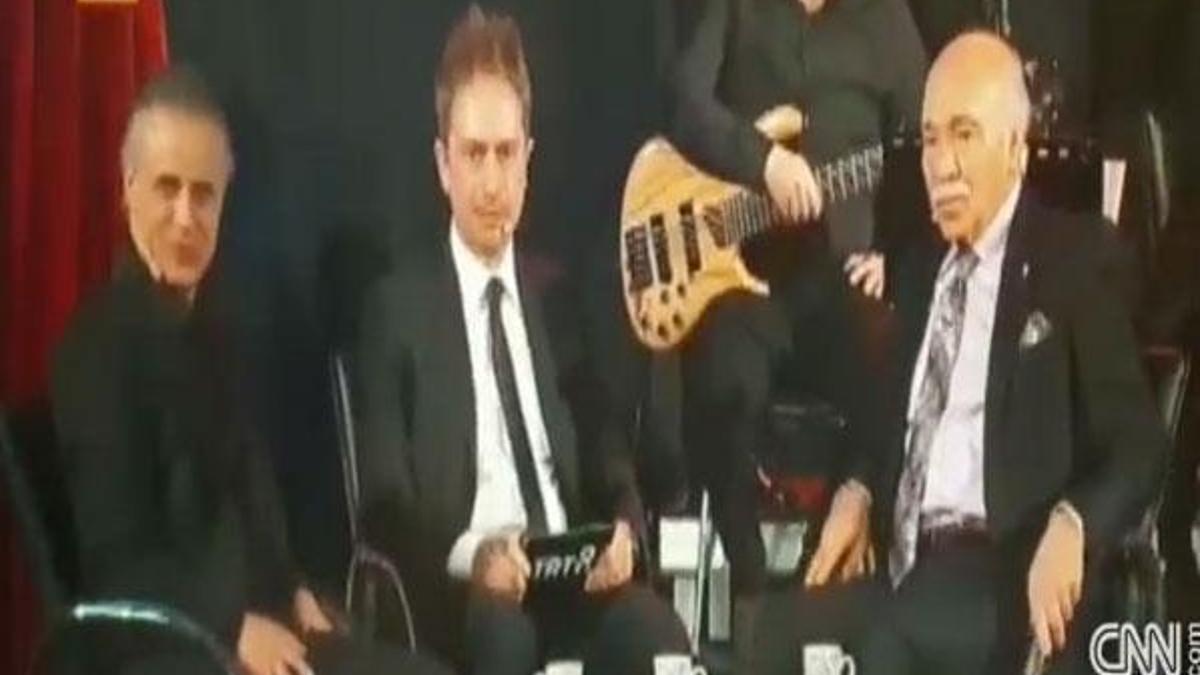 Depreme canlı yayında yakalandılar!