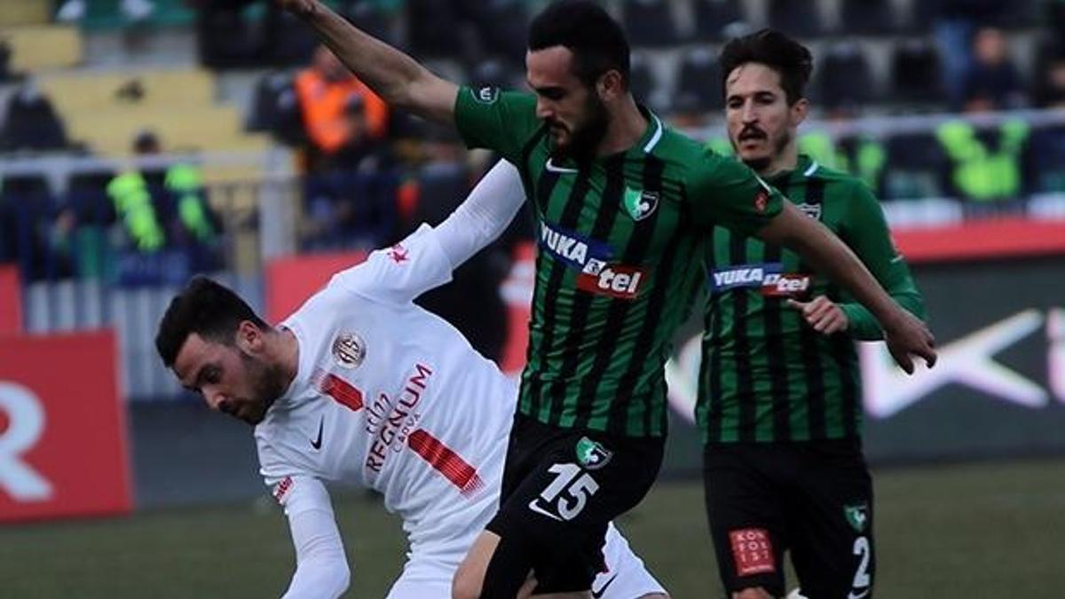 Antalyaspor deplasmanda Denizlispor'u 3 golle geçti
