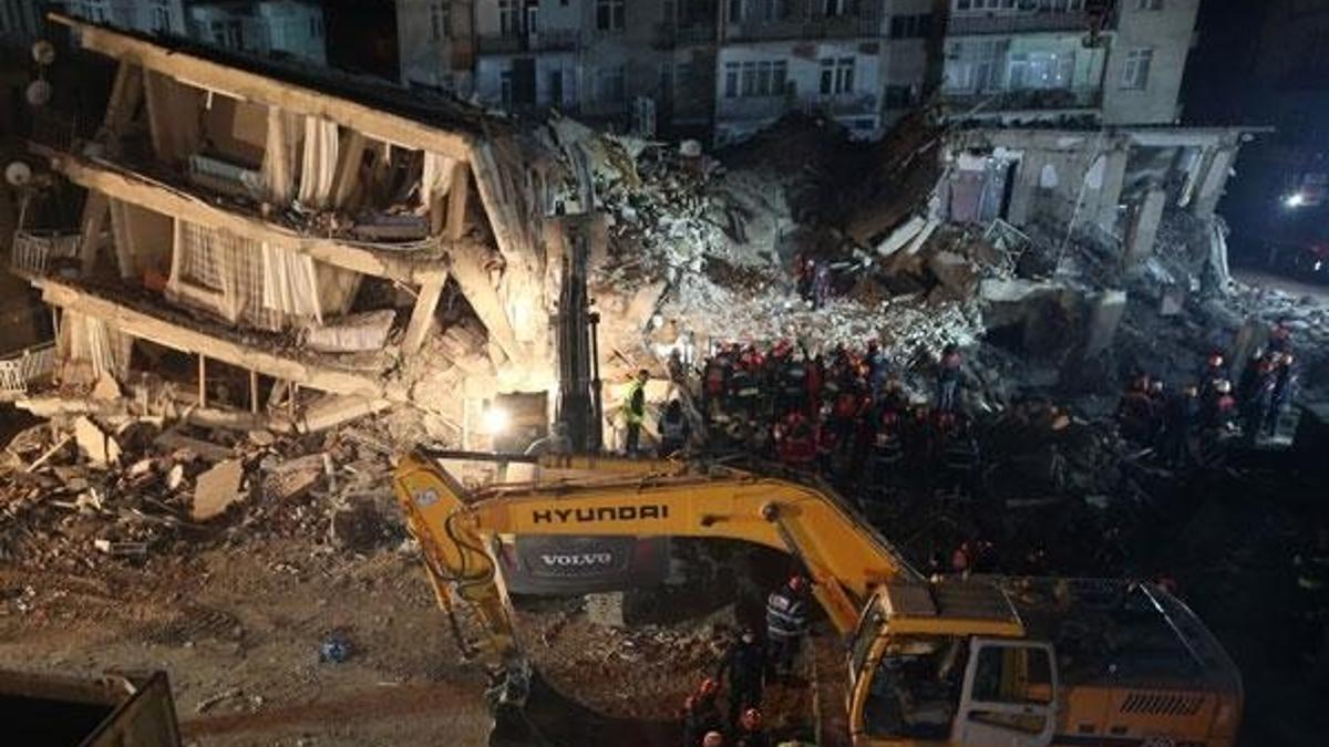 Yıkılan binalarla ilgili flaş detay! Dere kumu...