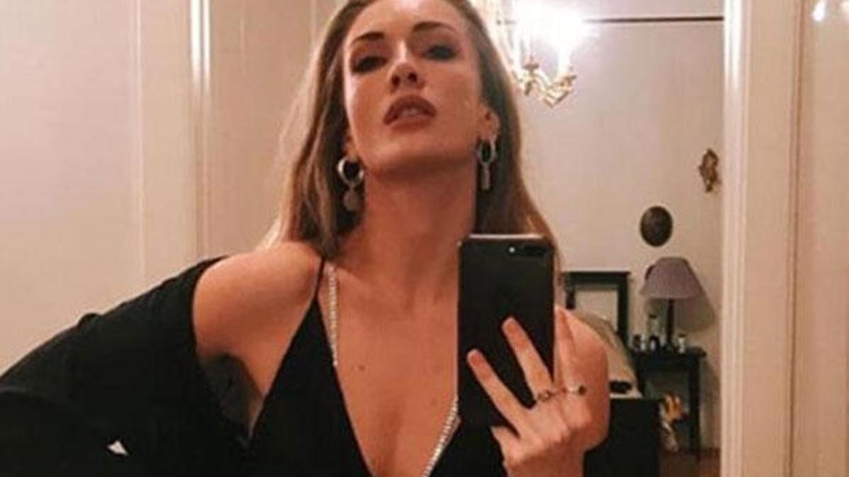 Yasemin Allen'in piton sevdası