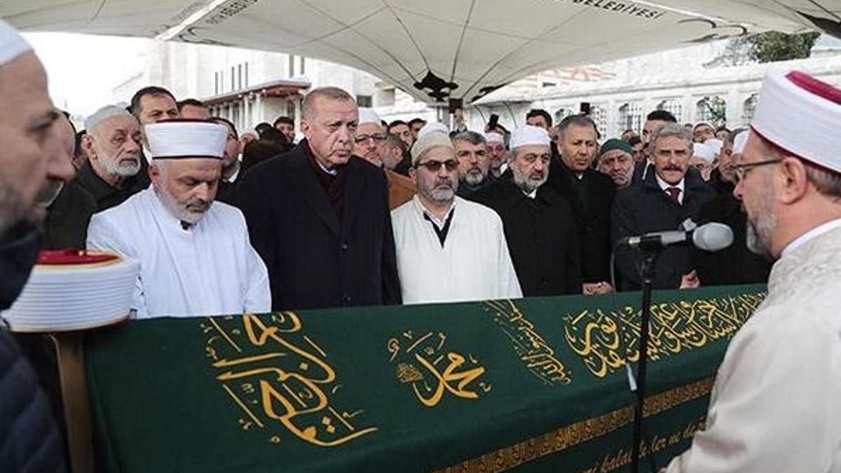 Cumhurbaşkanı Erdoğan, Ahmet Vanlıoğlu'nun cenazesine katıldı