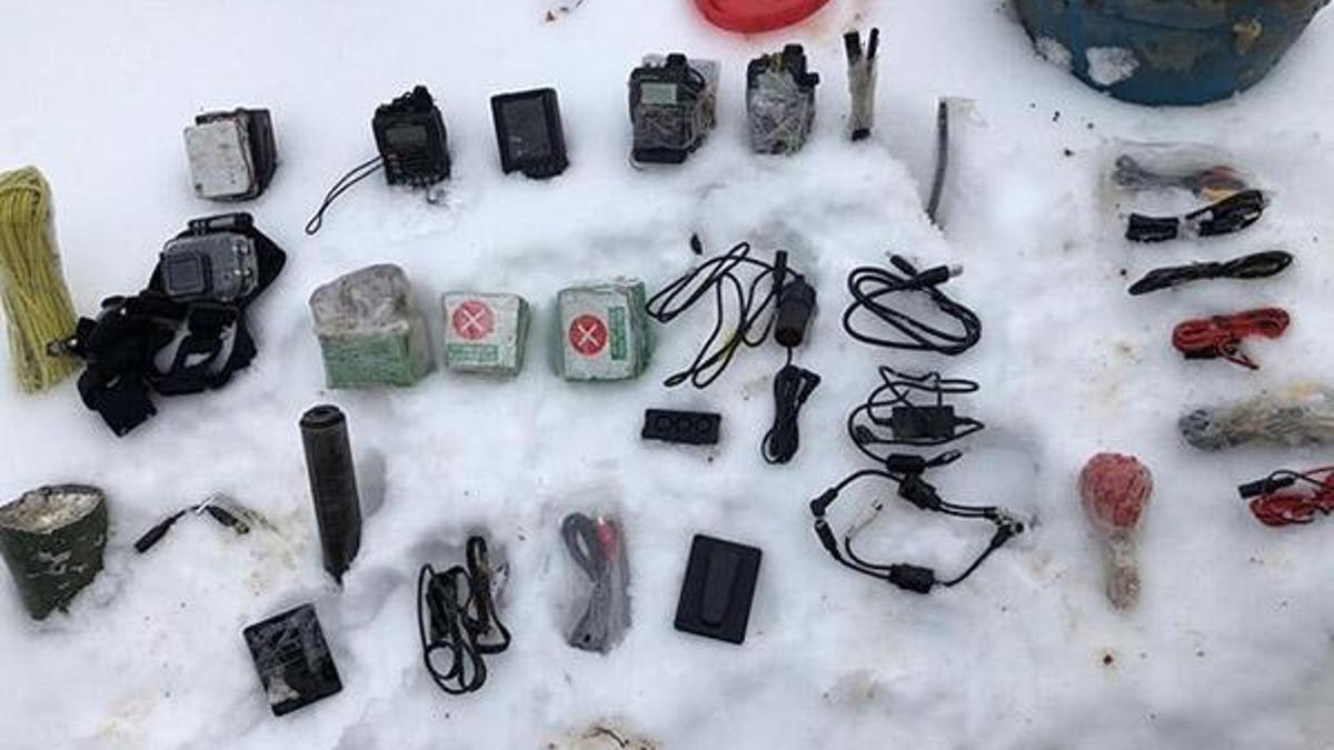 Bitlis'te, PKK'ya ait 200 elektrikli fünye ele geçirildi