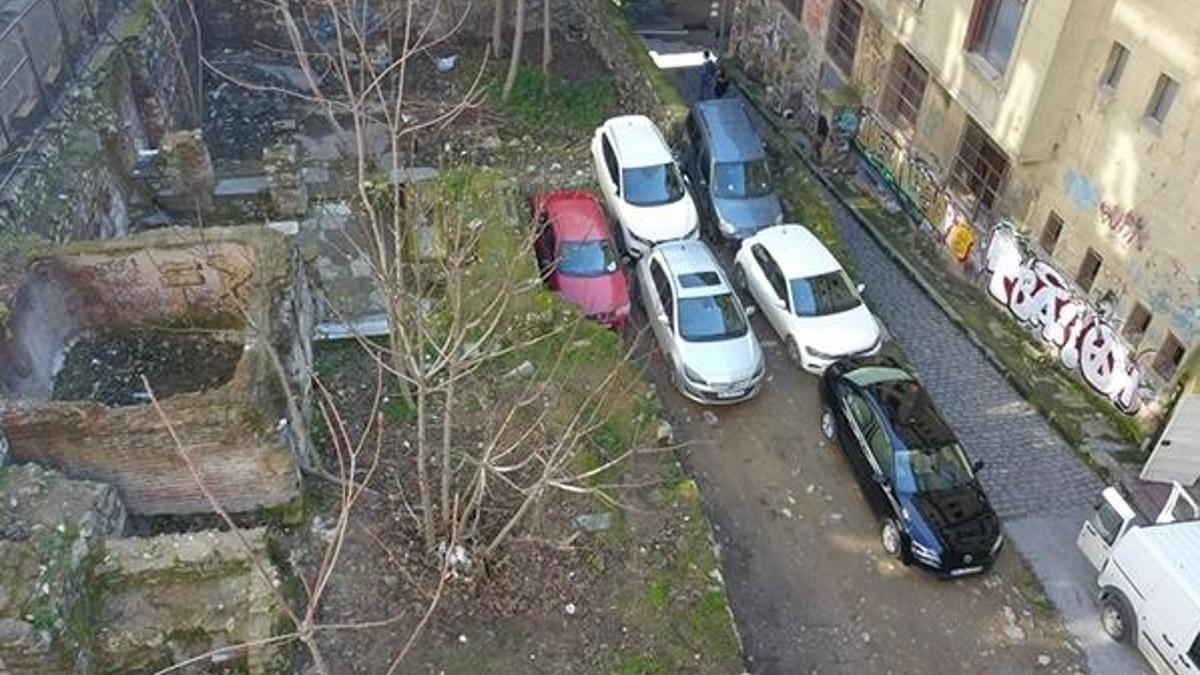 Tarihi alan otopark oldu!