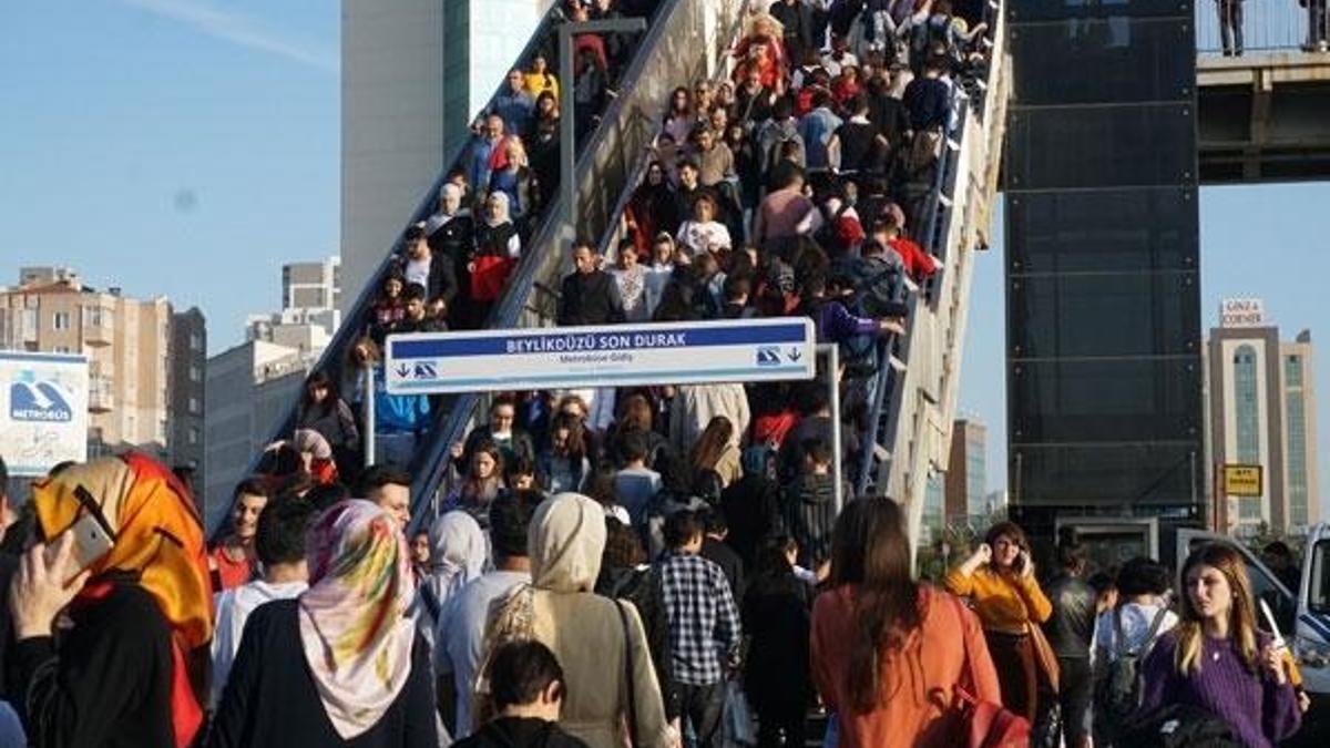 İstanbullular telefonlarını İstanbulkart olarak kullanabilecek