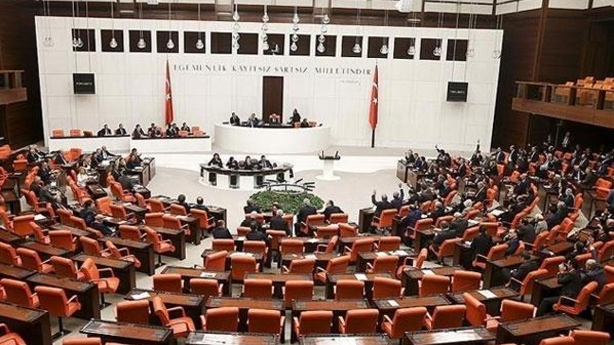 Asker gönderme tezkeresi TBMM'den geçti