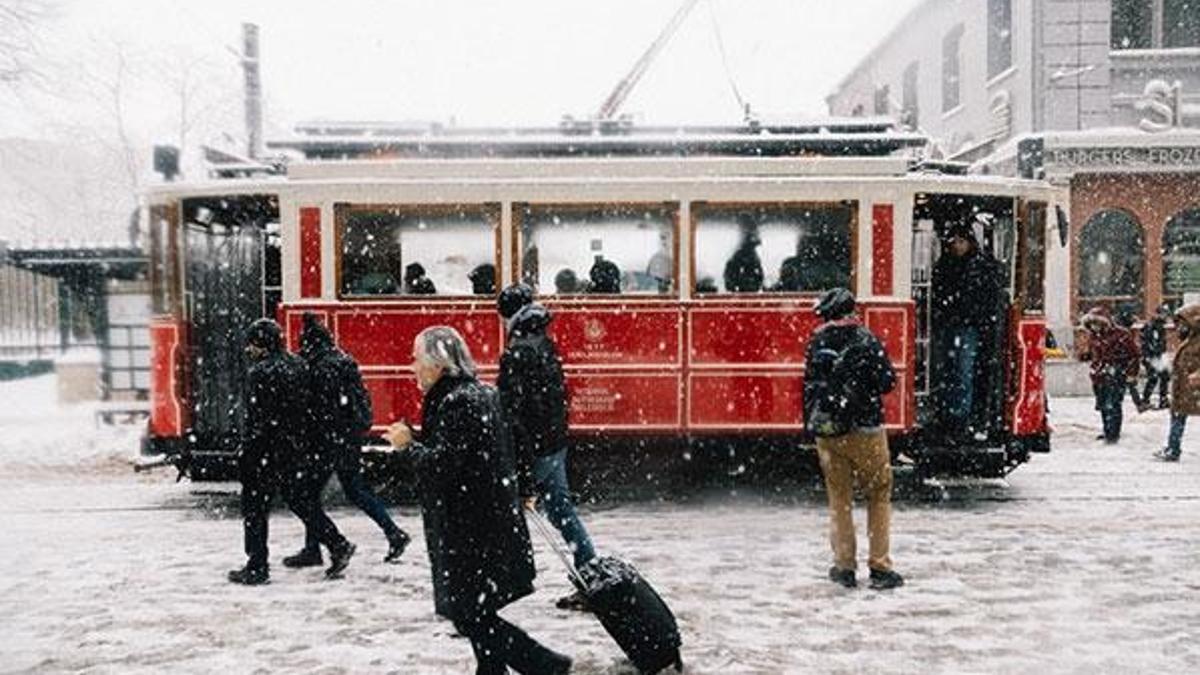 Meteoroloji'den son dakika uyarısı! İstanbul'da kar yağışı bu akşam başlıyor!