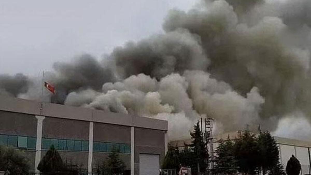 Manisa'da oyuncak fabrikasında yangın