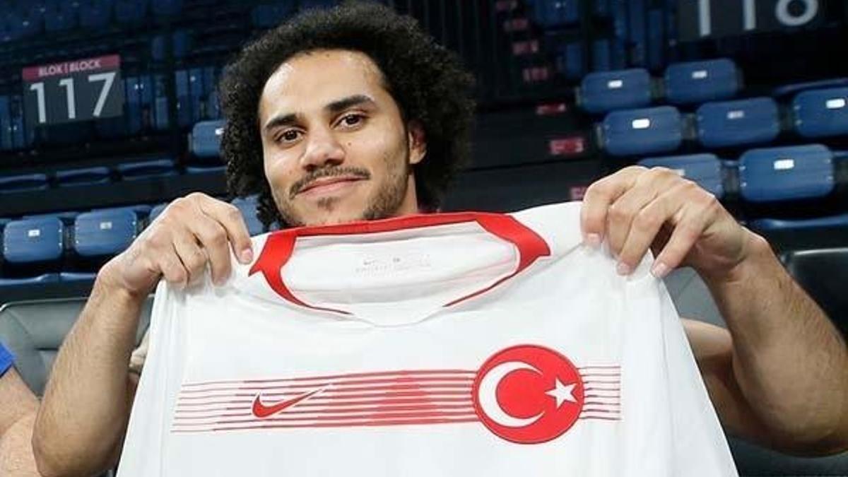 Shane Larkin kimdir? Shane Larkin boyu ve yaşı kaç? Türkçe ismi belli mi?