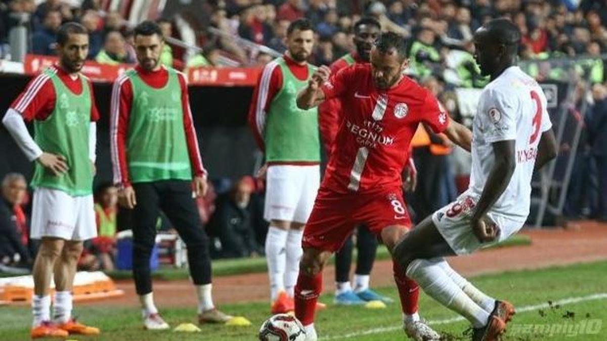 TFF açıkladı! Maç saatleri değişti...