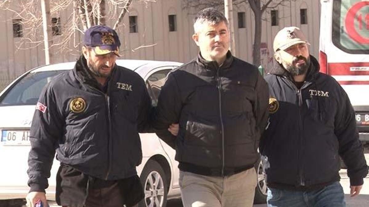 Akın Öztürk'ün emir astsubayı tutuklandı!