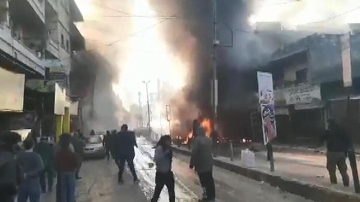 Afrin'de bombalı araçla saldırı: 8 kişi hayatını kaybetti