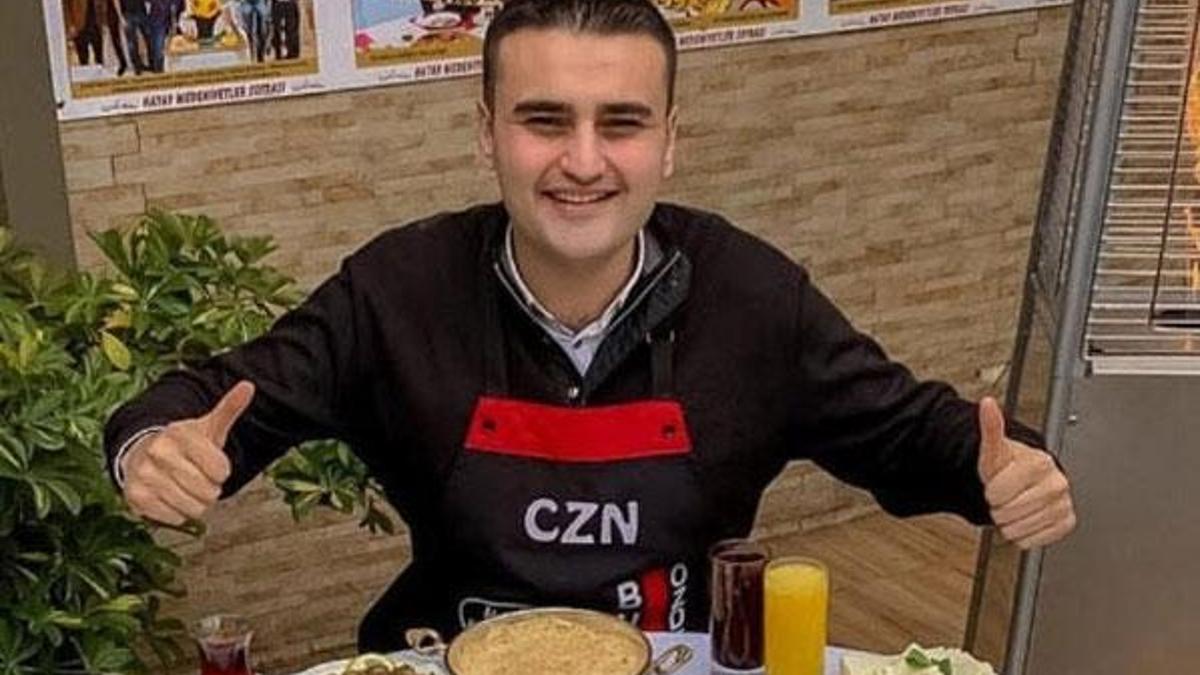 CZN Burak'tan annesiyle ilgili iddialara açıklama