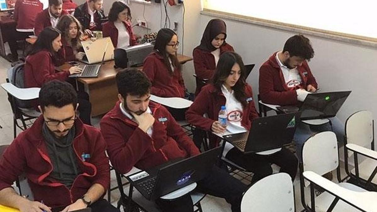 Öğrenciler 'cep uydu'yu fırlatacakları günü bekliyor