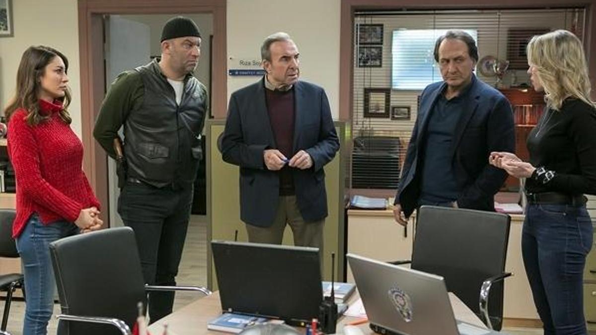Arka Sokaklar 542. bölüm bu akşam var mı? Arka Sokaklar yeni bölüm ne zaman? İşte Arka Sokaklar 542. bölüm fragmanları…