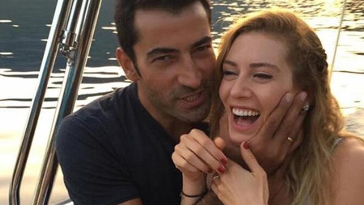 Sinem Kobal'dan romantik poz