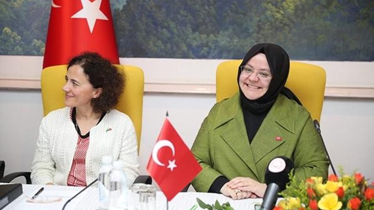 Bakan Selçuk: "166 mobil çocuk hizmet birimi kurduk, 14 bin çocuğa ulaştık'