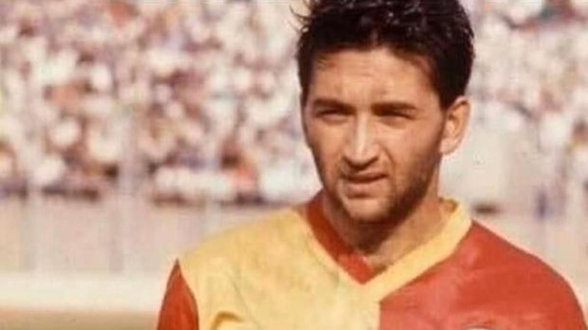 Galatasaray'ın eski futbolcusu Mustafa Yücedağ hayatını kaybetti!