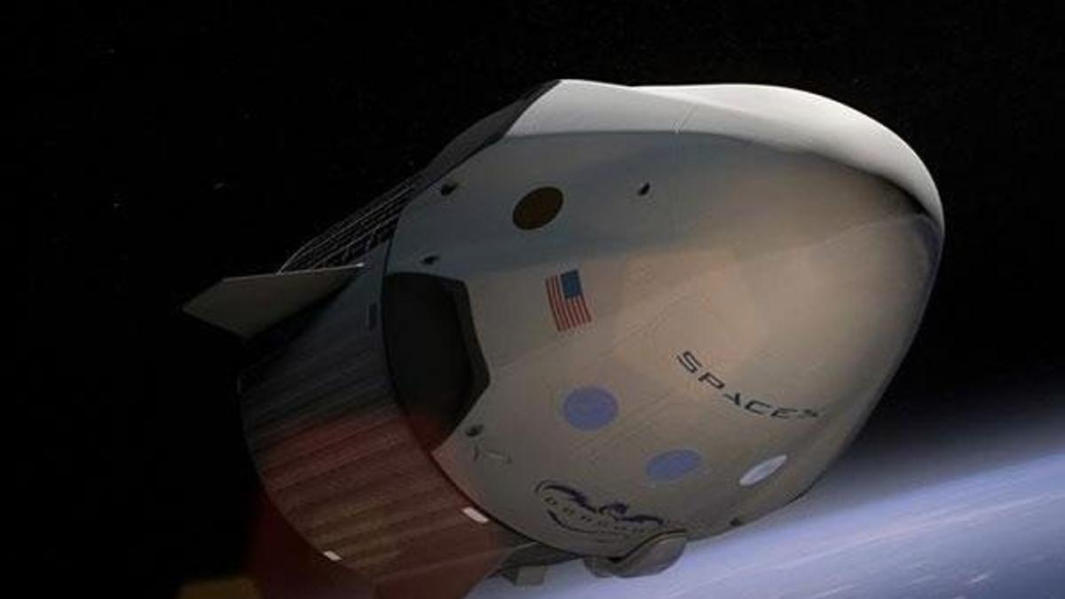 SpaceX ve Space Adventures uzay turizmi tarihini açıkladı